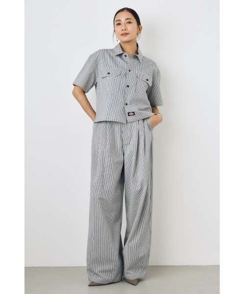 AZUL by moussy(アズールバイマウジー)の「セットアップ対応【Dickies×AZUL】ワークシャツ 春服 秋服 初夏 ディッキーズ コラボ 半袖 2サイズ展開【身長/骨格別着用画像あり】(シャツ/ブラウス・レディース・カーキ/ブラック/ストライプ・MEDIUM/SMALL)」の15枚目の写真