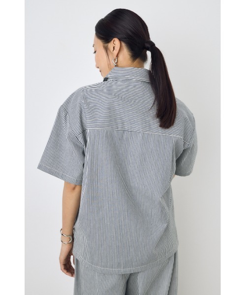 AZUL by moussy(アズールバイマウジー)の「セットアップ対応【Dickies×AZUL】ワークシャツ 春服 秋服 初夏 ディッキーズ コラボ 半袖 2サイズ展開【身長/骨格別着用画像あり】(シャツ/ブラウス・レディース・カーキ/ブラック/ストライプ・MEDIUM/SMALL)」の22枚目の写真