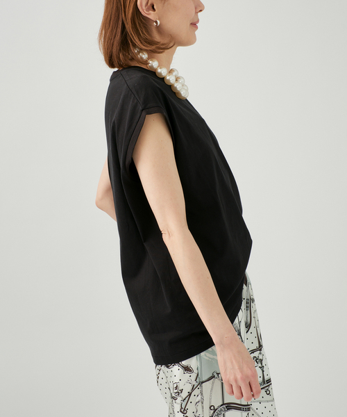 VERMEIL par iena(ヴェルメイユパーイエナ)の「ディオラマ クルーネック フレンチ Tシャツ(Tシャツ/カットソー・レディース・ブラック/ホワイト・FREE)」の5枚目の写真