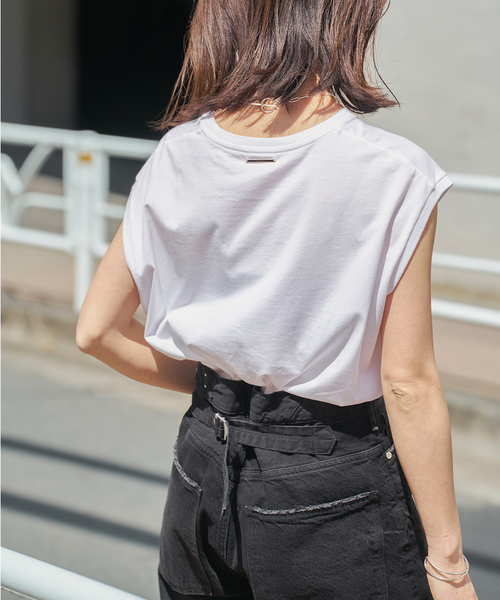 VERMEIL par iena(ヴェルメイユパーイエナ)の「ディオラマ クルーネック フレンチ Tシャツ(Tシャツ/カットソー・レディース・ブラック/ホワイト・FREE)」の19枚目の写真