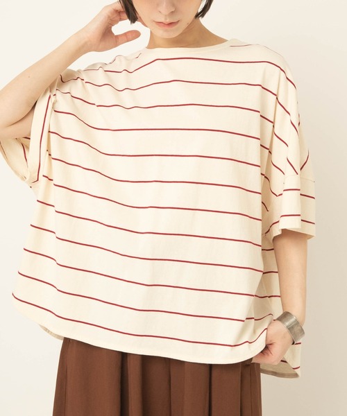 RNA-N(アールエヌエーエヌ)の「M2654 ボーダールーズT(Tシャツ/カットソー・レディース・ブラウン/ブラック×グリーン/ホワイト×ブラック/サックスブルー/キャメル/グレー/チョコ/ホワイト×レッド・FREE)」の2枚目の写真