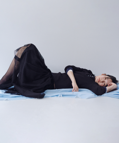 OHESHIO(オヘシオ)の「HENLEY NECK BUTTON LONG SLEEVE, BLACK(Tシャツ/カットソー・レディース・その他・FREE)」の3枚目の写真