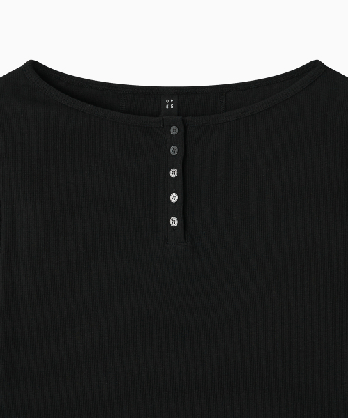 OHESHIO(オヘシオ)の「HENLEY NECK BUTTON LONG SLEEVE, BLACK(Tシャツ/カットソー・レディース・その他・FREE)」の7枚目の写真