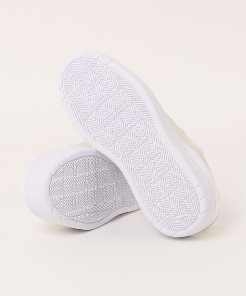 PUMA(プーマ)の「【PUMA】プーマ COURT LALLY SKYE FLOWER(コート ラリー スカイ フラワー)407396(スニーカー・レディース・ホワイト・22.5cm/23.0cm/23.5cm/24.0cm/24.5cm/25.0cm)」の3枚目の写真