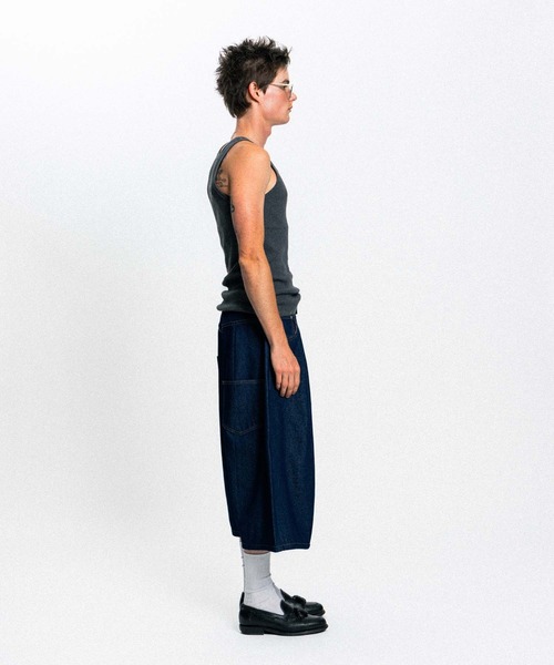Elanque(エランク)の「wide denim shorts / ワイドデニムハーフパンツ(デニムパンツ・メンズ・インディゴブルー/ブルー・MEDIUM/LARGE)」の16枚目の写真