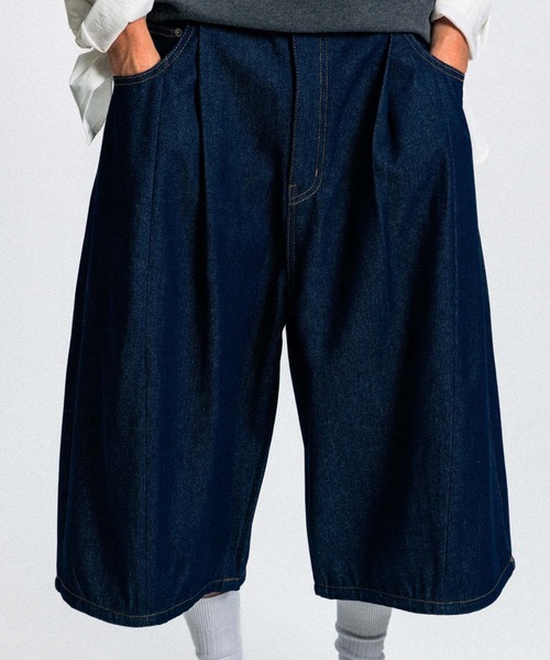 Elanque(エランク)の「wide denim shorts / ワイドデニムハーフパンツ(デニムパンツ・メンズ・インディゴブルー/ブルー・MEDIUM/LARGE)」の9枚目の写真