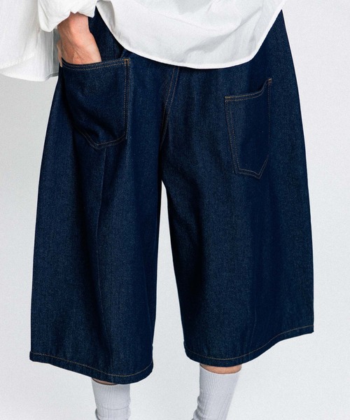 Elanque(エランク)の「wide denim shorts / ワイドデニムハーフパンツ(デニムパンツ・メンズ・インディゴブルー/ブルー・MEDIUM/LARGE)」の11枚目の写真
