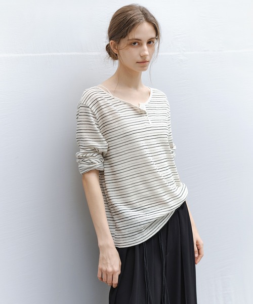 tageechita(タジチタ)の「【tageechita】ニュアンスボーダー Uネックロングスリーブトップス(Tシャツ/カットソー・レディース・ホワイト×ブルー/ホワイト×ブラック・L/M/S)」の16枚目の写真