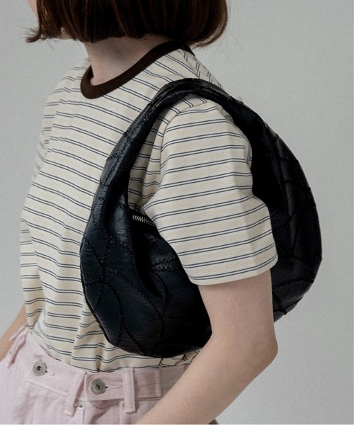 lawgy(ラウジー)の「zigzag stitch patchwork oval bag / ジグザグステッチパッチワークオーバルバッグ(ハンドバッグ・レディース・イエロー系/ブラック/レッド系/アイボリー・FREE)」の3枚目の写真