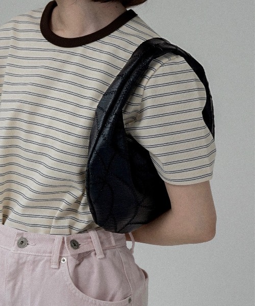 lawgy(ラウジー)の「zigzag stitch patchwork oval bag / ジグザグステッチパッチワークオーバルバッグ(ハンドバッグ・レディース・イエロー系/ブラック/レッド系/アイボリー・FREE)」の11枚目の写真