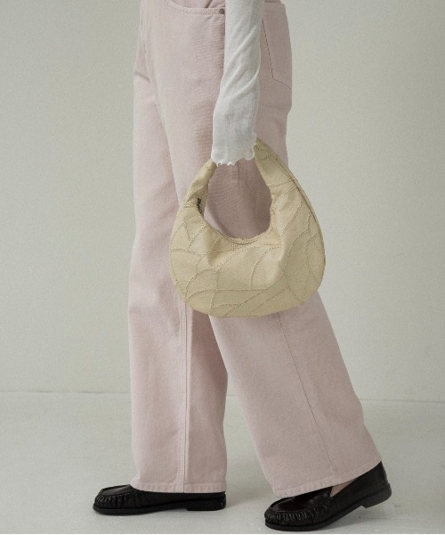 lawgy(ラウジー)の「zigzag stitch patchwork oval bag / ジグザグステッチパッチワークオーバルバッグ(ハンドバッグ・レディース・イエロー系/ブラック/レッド系/アイボリー・FREE)」の9枚目の写真