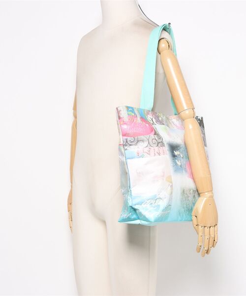 Never mind the XU(ネバーマインドザエックスユー)の「【Never mind the XU】graphic tote bag 1 / 【ネバーマインド ザ エックスユー】グラフィックビッグトートバッグ1(トートバッグ・レディース・ブルー・ONE SIZE)」の13枚目の写真