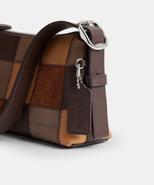 Coachtopia（コーチトピア）の「オルター／エゴ スモール スラウチー ショルダー バッグ（ショルダーバッグ・レディース・ブラウン系その他・ONE）」の8枚目の写真