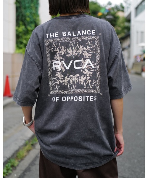 RVCA(ルーカ)の「RVCA メンズ EXOTIC BOX TEE Tシャツ 【2026年夏モデル】/ルーカバックプリント半袖Tシャツ(Tシャツ/カットソー・メンズ・ブルー系その他/ブラック系その他2/レッド系その他/オフホワイト/ブラック・SMALL/MEDIUM/LARGE/X-LARGE)」の3枚目の写真
