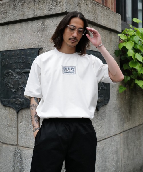 RVCA(ルーカ)の「RVCA メンズ EXOTIC BOX TEE Tシャツ 【2026年夏モデル】/ルーカバックプリント半袖Tシャツ(Tシャツ/カットソー・メンズ・ブルー系その他/ブラック系その他2/レッド系その他/オフホワイト/ブラック・SMALL/MEDIUM/LARGE/X-LARGE)」の9枚目の写真