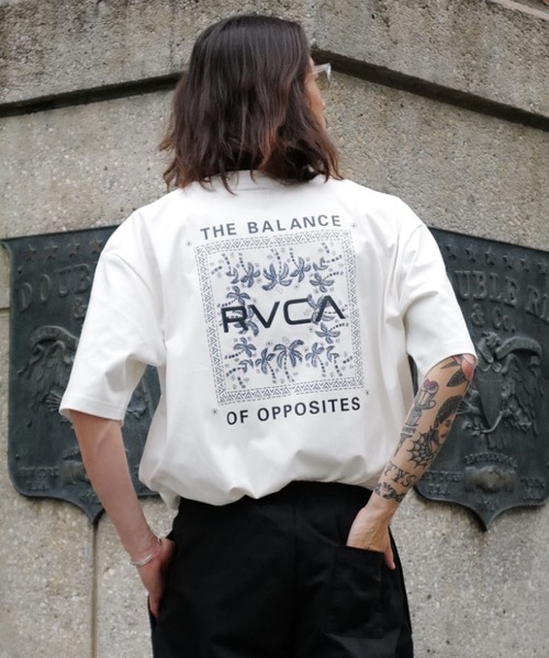 RVCA(ルーカ)の「RVCA メンズ EXOTIC BOX TEE Tシャツ 【2026年夏モデル】/ルーカバックプリント半袖Tシャツ(Tシャツ/カットソー・メンズ・ブルー系その他/ブラック系その他2/レッド系その他/オフホワイト/ブラック・SMALL/MEDIUM/LARGE/X-LARGE)」の10枚目の写真