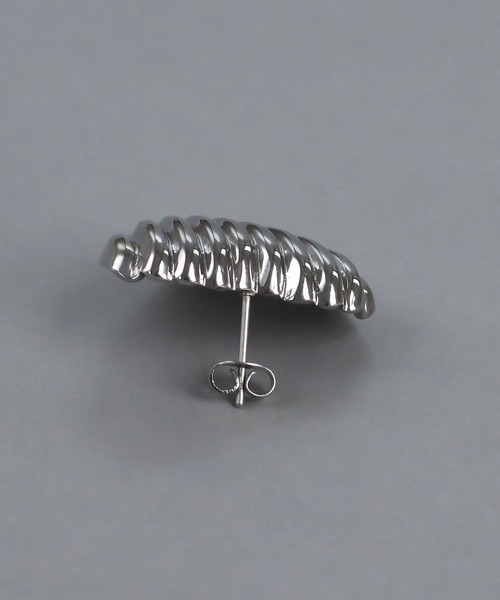 abaskdesign(アバスクデザイン)の「金属アレルギー対応 大ぶりハートピアス(ピアス(両耳用)・レディース・ゴールド/シルバー・FREE)」の13枚目の写真