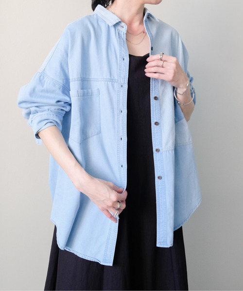 DOLLUPOOPS(ドールアップウップス)の「Denim Stripe Relaxed Shirt(デニムストライプ切替シャツ)(シャツ/ブラウス・レディース・ライトブルー・FREE)」の7枚目の写真