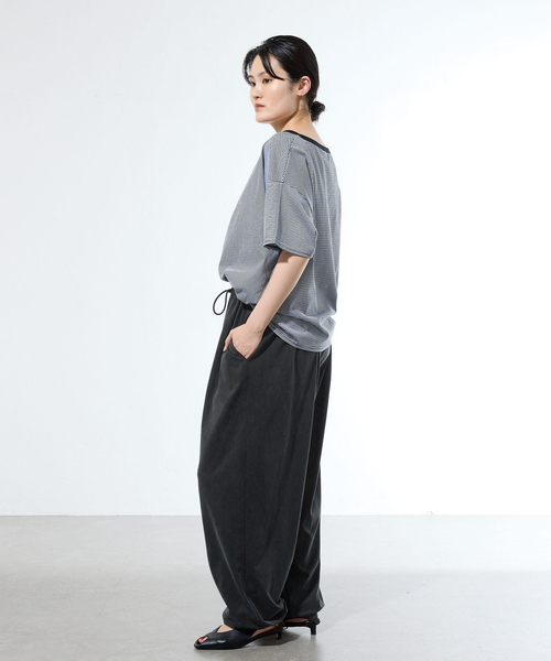 IENA(イエナ)の「《一部店舗限定》フィブリルジャージードロストイージーパンツ(その他パンツ・レディース・ブラウン/ブラック・36/38)」の10枚目の写真