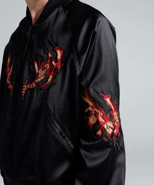 Y-3(ワイスリー)の「Y-3 EMBROIDERED GRAPHIC SATIN SOUVENIR JACKET(ブルゾン・メンズ・ブラック・X-SMALL/XX-SMALL/LARGE/MEDIUM/SMALL/X-LARGE)」の9枚目の写真