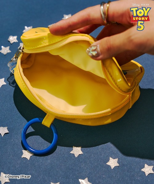 Disney(ディズニー)の「【TOY STORY 5】エナメルミニポーチチャーム(ポーチ・レディース・ネイビー/シルバー/イエロー・FREE)」の7枚目の写真