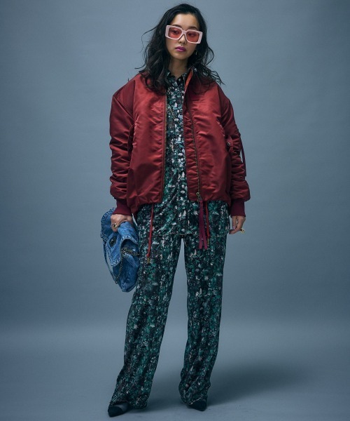 GEVS.(ジェイヴィス)の「【セットアップ対応】ベロアフラワープリントリラックスパンツ<大きいサイズ有>GEVS.(その他パンツ・レディース・グリーン系/ブラウン系・5L/4L/3L/LL/L/M)」の8枚目の写真