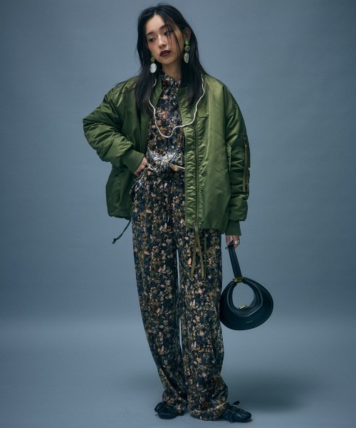 GEVS.(ジェイヴィス)の「【セットアップ対応】ベロアフラワープリントリラックスパンツ<大きいサイズ有>GEVS.(その他パンツ・レディース・グリーン系/ブラウン系・5L/4L/3L/LL/L/M)」の20枚目の写真