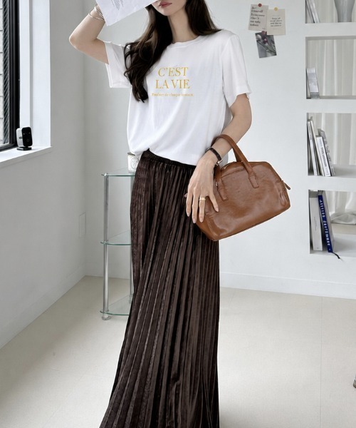 sowme.(ソウミー)の「大人可愛く着回せる?【フレンチロゴ ベーシック Tシャツ】(Tシャツ/カットソー・レディース・ホワイト系その他2/ホワイト・SMALL/MEDIUM/LARGE)」の4枚目の写真