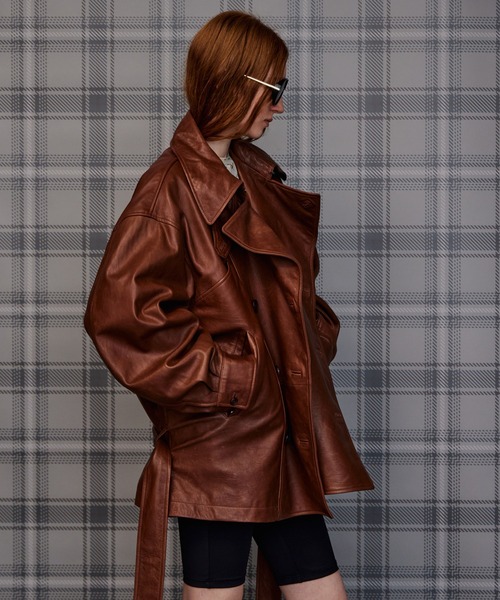 MAISON SPECIAL（メゾンスペシャル）の「【2026Autumn PRE-ORDER】Leather Short Trench Coat/レザーショートトレンチコート（トレンチコート・レディース・ブラウン/ブラック・FREE）」の10枚目の写真