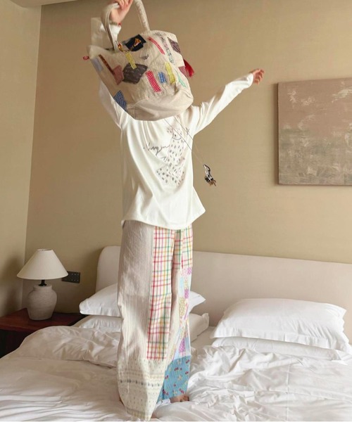 AsheKsha（アシクシャ）の「パッチワーク・小花柄・チェック柄のワイドパンツ（その他パンツ・レディース・ピンク・F）」の7枚目の写真