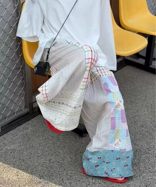 AsheKsha（アシクシャ）の「パッチワーク・小花柄・チェック柄のワイドパンツ（その他パンツ・レディース・ピンク・F）」の15枚目の写真
