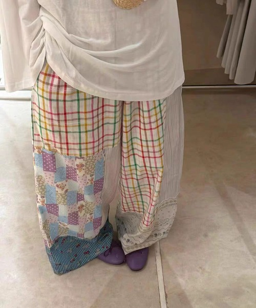 AsheKsha（アシクシャ）の「パッチワーク・小花柄・チェック柄のワイドパンツ（その他パンツ・レディース・ピンク・F）」の16枚目の写真