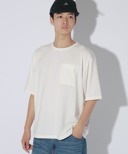 LAKOLE(ラコレ)の「<接触冷感>シックク-ルポケT / 1045105(Tシャツ/カットソー・メンズ・セージグリーン/ネイビー/ホワイト/ブラック・LARGE/MEDIUM)」の1枚目の写真