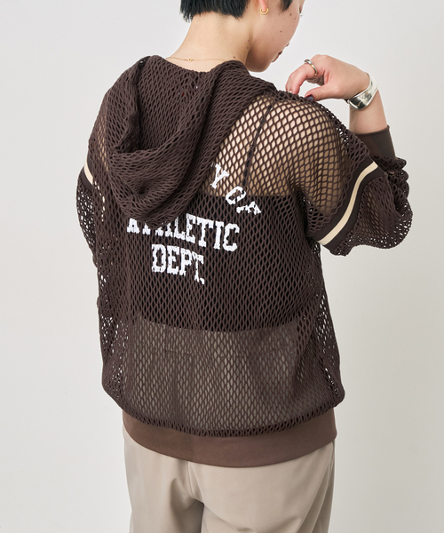 Spick & Span(スピックアンドスパン)の「《別注 / 》athletic wear MASON メッシュパーカー*(パーカー・レディース・アイボリー/ブラウン・FREE)」の2枚目の写真