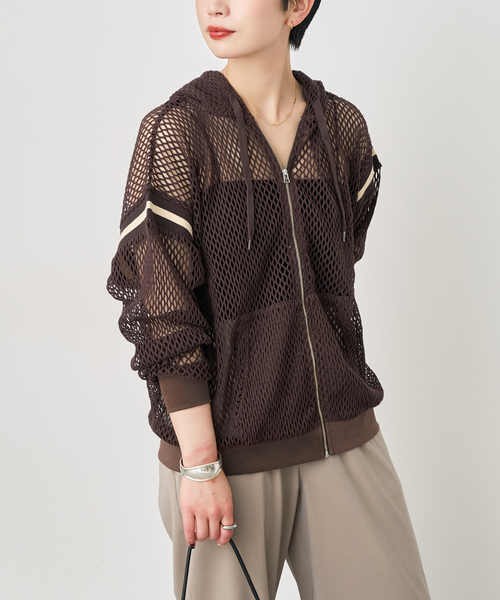 Spick & Span(スピックアンドスパン)の「《別注 / 》athletic wear MASON メッシュパーカー*(パーカー・レディース・アイボリー/ブラウン・FREE)」の20枚目の写真