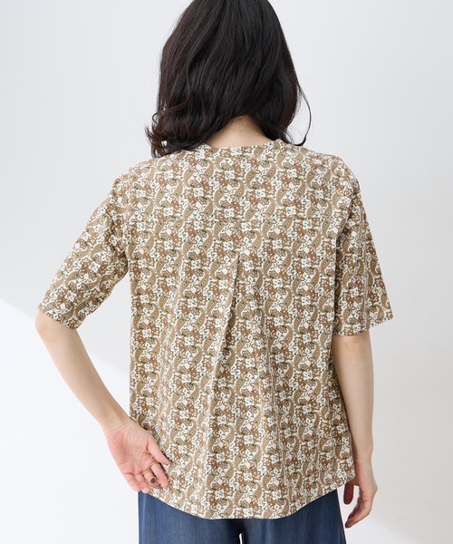 DECOY SINCE 1981(デコイシンスイチキュウハチイチ)の「【ひやさらコットン】バックタックペイズリープリント5分袖Tシャツ【綿100%・接触冷感・UVカット】(Tシャツ/カットソー・レディース・ブラウン/ネイビー・L/LL/M)」の5枚目の写真