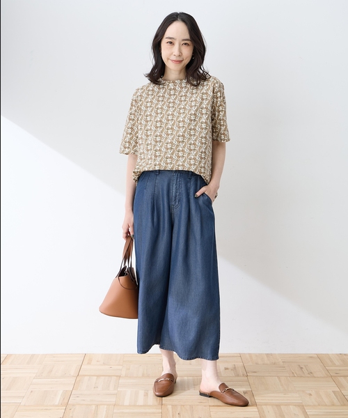 DECOY SINCE 1981(デコイシンスイチキュウハチイチ)の「【ひやさらコットン】バックタックペイズリープリント5分袖Tシャツ【綿100%・接触冷感・UVカット】(Tシャツ/カットソー・レディース・ブラウン/ネイビー・L/LL/M)」の9枚目の写真