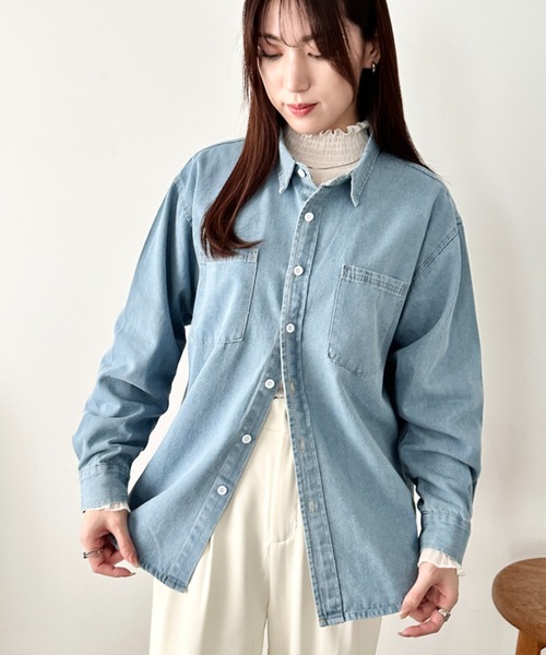wears(ウェアーズ)の「【2サイズ展開】デニムシャツ ダブルポケット長袖シャツ(シャツ/ブラウス・レディース・ライトブルー/ブルー・M/L)」の1枚目の写真