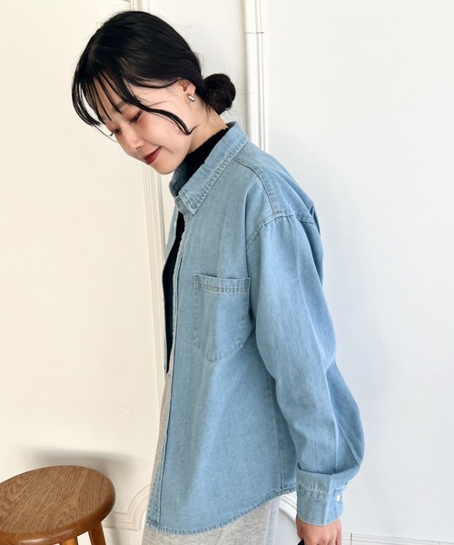 wears(ウェアーズ)の「【2サイズ展開】デニムシャツ ダブルポケット長袖シャツ(シャツ/ブラウス・レディース・ライトブルー/ブルー・M/L)」の13枚目の写真