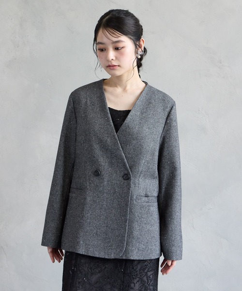 AIMER(エメ)の「ストーン付きラメツイードダブルブレストノーカラージャケット(ノーカラージャケット・レディース・グレー/ブラウン・MEDIUM)」の10枚目の写真