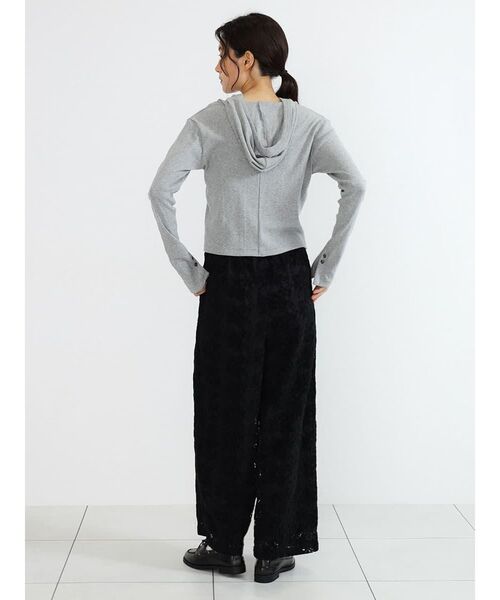 FIKA.（フィーカ）の「Brushed floral lace pants（その他パンツ・レディース・ブラック/オフホワイト・MEDIUM）」の9枚目の写真