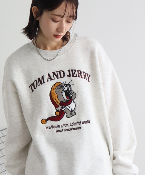 Tom&Jerry(トムアンドジェリー)の「【Tom & Jerry/トム & ジェリー】アソート アートワークデザイン 裏起毛 サガラ刺繍&アップリケ クルーネック スウェット トレーナー(スウェット・メンズ・ブラック系その他/ベージュ系その他/ブラック系1/ライトグレー系1/サックスブルー系1/ホワイト系1/ブラック系その他2/ブラック系2/ライトグレー系2/サックスブルー系2/ホワイト系2/ベージュ系その他2・LL/L/M)」の8枚目の写真