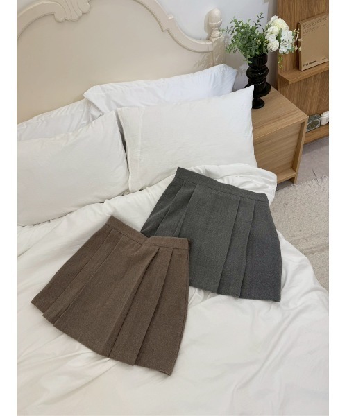 amuiil(アムイル)の「Classic Pleated Mini(スカート・レディース・ブラウン/グレー・M/FREE)」の2枚目の写真
