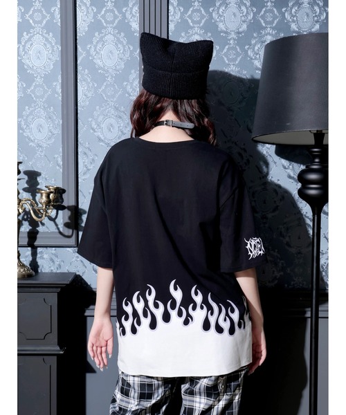 NOEMIE（ノエミー）の「ファイヤープリントユニセックスTシャツ（Tシャツ/カットソー・レディース・ピンク/ブラック/ブルー・M）」の12枚目の写真