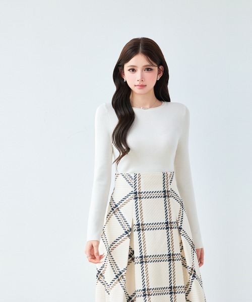 SAISON DE PAPILLON(セゾンドパピヨン)の「【新作登場】 ニット レディース リブニット ラウンドネック 長袖 リブ編み メタルボタン 袖ボタン ストレッチ フィットニット シンプル 細見え 上品 きれいめ 通勤 オフィス(ニット/セーター・レディース・アイボリー/グレー/ピンク/ブラック/ベージュ・L/M)」の18枚目の写真
