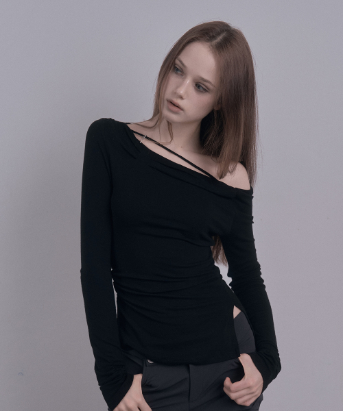 DAMIO(ダミオ)の「ドレープストラップ長袖トップス(ブラック)(Tシャツ/カットソー・レディース・その他・FREE)」の1枚目の写真
