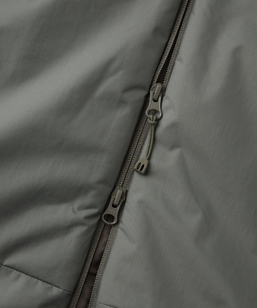 OUTSTANDING(アウトスタンディング)の「TORAY PRIMALOFT PCU JACKET_GRAY(ダウンジャケット/コート・メンズ・その他・SMALL/MEDIUM/LARGE)」の6枚目の写真