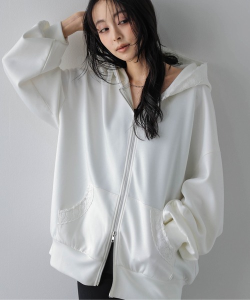 AMELY（エミリー）の「ダブルジップパーカー/レース/羽織り/ポケット（パーカー・レディース・ホワイト/グレー/ブラック・フリー）」の2枚目の写真