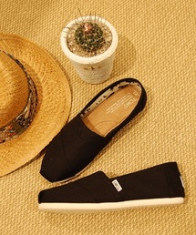 【TOMS】（トムス）Classics  Canvas　クラシックキャンバス スリッポン