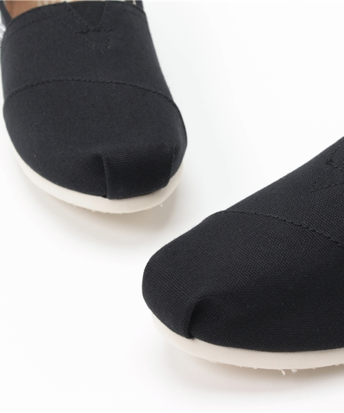 TOMS（トムス）の「【TOMS】（トムス）Classics  Canvas　クラシックキャンバス スリッポン（スリッポン・レディース・ブラック/ネイビー/レッド・25/23/24.5/24/23.5/22.5/22/25.5）」の8枚目の写真
